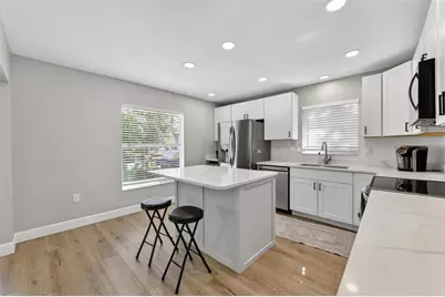 501 45th Street E, Bradenton, FL 34208 - Photo 8