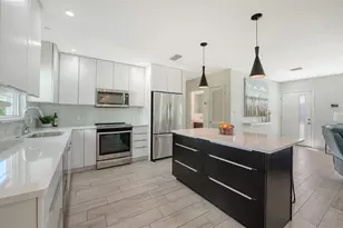 2323 Grove St, Sarasota, FL 34239 - Photo 10