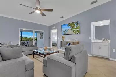 14271 Heritage Landing Boulevard #1527, Punta Gorda, FL 33955 - Photo 8