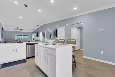 14271 Heritage Landing Boulevard #1527, Punta Gorda, FL 33955 - Photo 12