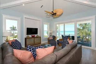 903 Gulf Dr S, Bradenton Beach, FL 34217 - Photo 6