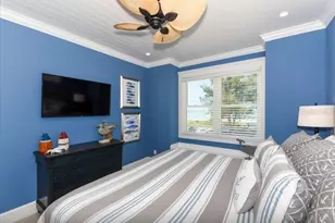 903 Gulf Dr S, Bradenton Beach, FL 34217 - Photo 32