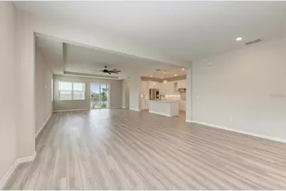 3519 74th Avenue Circle E, Sarasota, FL 34243 - Photo 8