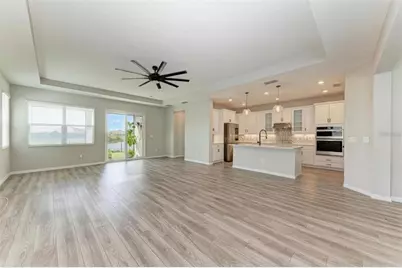 3519 74th Avenue Circle E, Sarasota, FL 34243 - Photo 4