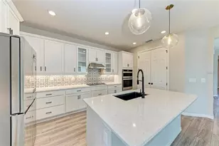 3519 74th Ave Cir E, Sarasota, FL 34243 - Photo 12