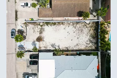 132 Grant Drive, Sarasota, FL 34236 - Photo 2