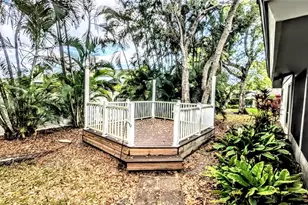 7805 Pine Trace Dr, Sarasota, FL 34243 - Photo 30