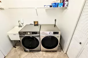 7805 Pine Trace Dr, Sarasota, FL 34243 - Photo 32