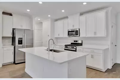 17436 Holly Well Avenue, Wimauma, FL 33598 - Photo 8