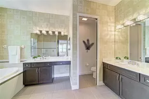 826 Honeyflower Loop, Bradenton, FL 34212 - Photo 32