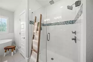 459 Wingfield Dr, Sarasota, FL 34237 - Photo 30