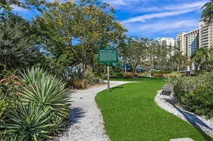 459 Wingfield Dr, Sarasota, FL 34237 - Photo 42