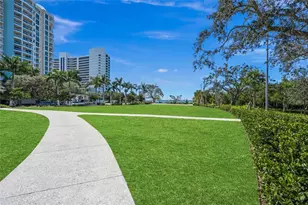 459 Wingfield Dr, Sarasota, FL 34237 - Photo 48