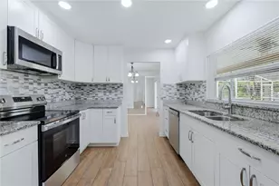 5251 Ashton Rd, Sarasota, FL 34233 - Photo 16