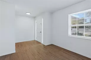 5251 Ashton Rd, Sarasota, FL 34233 - Photo 10