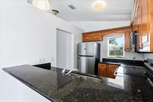 3502 19th St W, Bradenton, FL 34205 - Photo 10