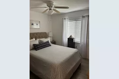 5689 Gardens Drive, Sarasota, FL 34243 - Photo 12