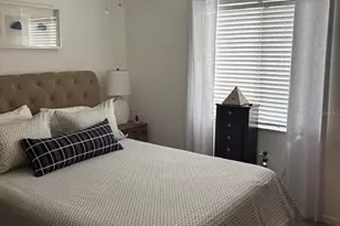 5689 Gardens Dr, Sarasota, FL 34243 - Photo 12