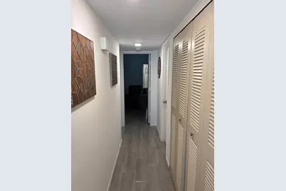 5689 Gardens Drive, Sarasota, FL 34243 - Photo 10