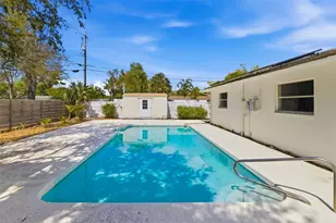 1097 Willis Ave, Sarasota, FL 34232 - Photo 32