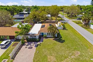 1097 Willis Ave, Sarasota, FL 34232 - Photo 4