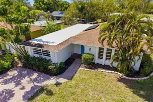 1097 Willis Ave, Sarasota, FL 34232 - Photo 2
