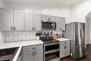 3703 31st St E, Bradenton, FL 34208 - Photo 4