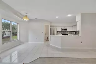 6864 Corral Ct, Sarasota, FL 34243 - Photo 14