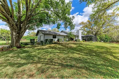 4609 44th Avenue E, Bradenton, FL 34203 - Photo 2