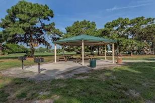 317 Hillview Rd, Venice, FL 34293 - Photo 38