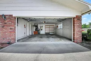 1303 Brantwood Dr, Valrico, FL 33594 - Photo 16