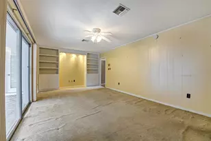 1303 Brantwood Dr, Valrico, FL 33594 - Photo 10