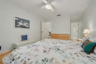 3210 Golden Eagle Ln, Sarasota, FL 34231 - Photo 20