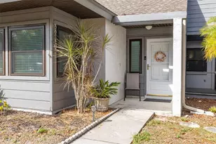 3210 Golden Eagle Ln, Sarasota, FL 34231 - Photo 4