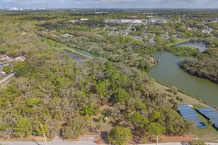 3210 Golden Eagle Ln, Sarasota, FL 34231 - Photo 32