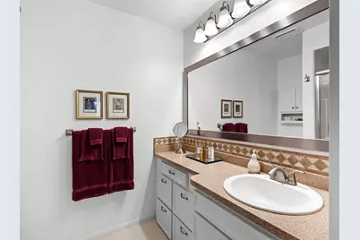 4266 Oakhurst Circle E #3060, Sarasota, FL 34233 - Photo 12