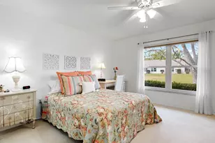 4266 Oakhurst Cir E, Sarasota, FL 34233 - Photo 10