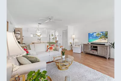 4266 Oakhurst Circle E #3060, Sarasota, FL 34233 - Photo 2