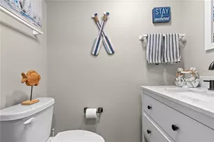 1752 Stickney Point Rd, Sarasota, FL 34231 - Photo 10