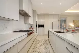 1581 Gulf of Mexico Dr, Longboat Key, FL 34228 - Photo 16