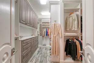 1794 Cunliff Ln, Sarasota, FL 34239 - Photo 16