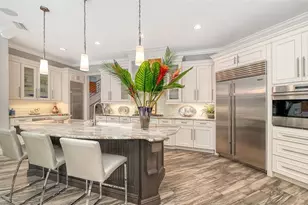 1794 Cunliff Ln, Sarasota, FL 34239 - Photo 10