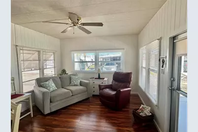 1501 25th Avenue Drive W, Bradenton, FL 34205 - Photo 2