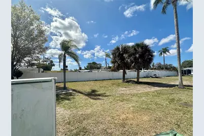 1501 25th Avenue Drive W, Bradenton, FL 34205 - Photo 8