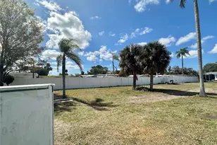 1501 25th Ave Dr W, Bradenton, FL 34205 - Photo 8
