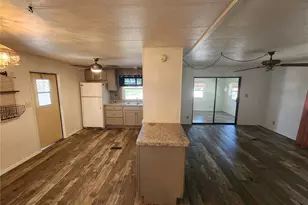 808 53rd Ave E, Bradenton, FL 34203 - Photo 8