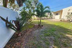 808 53rd Ave E, Bradenton, FL 34203 - Photo 32