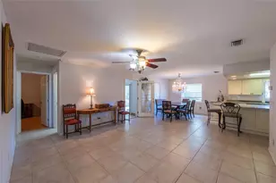 690 Percheron Cir, Nokomis, FL 34275 - Photo 4