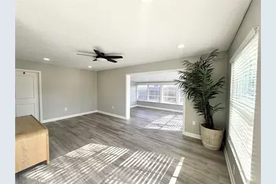 3913 S Shade Avenue, Sarasota, FL 34231 - Photo 16