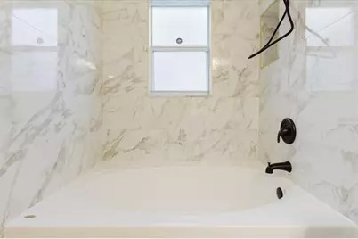 7861 Carriage Pointe Drive, Gibsonton, FL 33534 - Photo 36